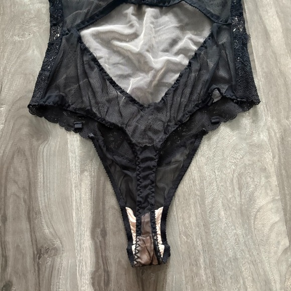 Victoria's Secret One Piece Teddy Black Lace Lingerie Wired Padded Women's 34C - Picture 13 of 15